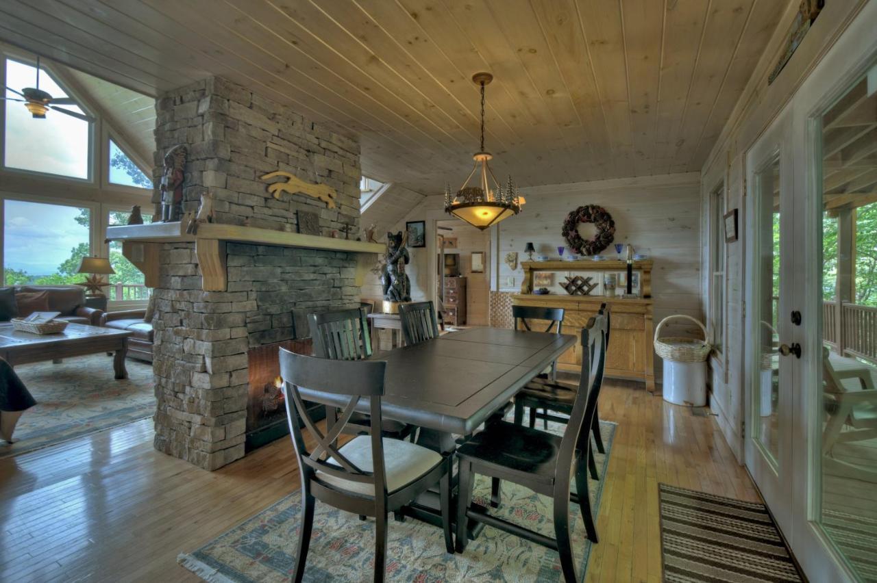 Morganton Champagne Chalet - Cuddleup 빌라 외부 사진