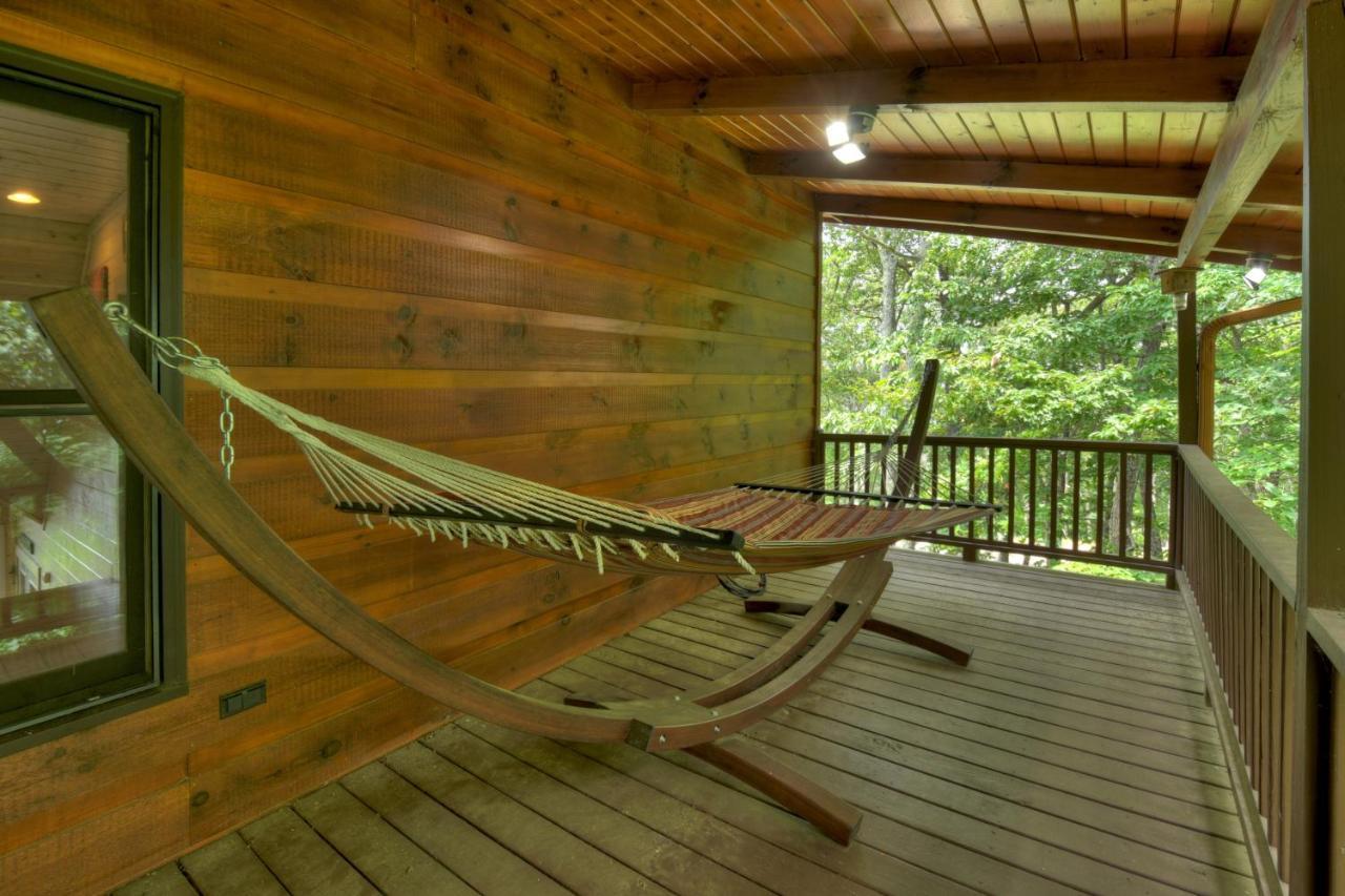 Morganton Champagne Chalet - Cuddleup 빌라 외부 사진