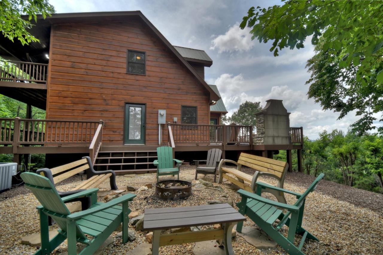 Morganton Champagne Chalet - Cuddleup 빌라 외부 사진