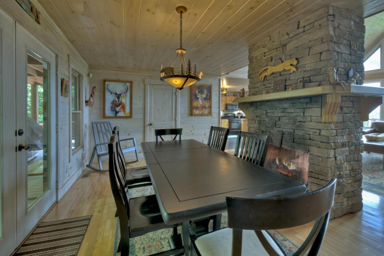 Morganton Champagne Chalet - Cuddleup 빌라 외부 사진