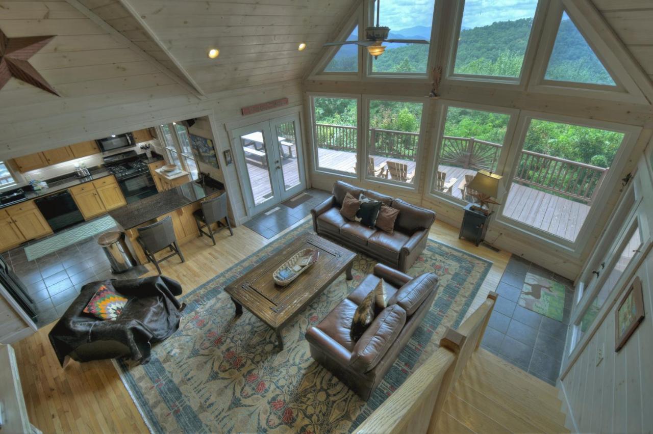 Morganton Champagne Chalet - Cuddleup 빌라 외부 사진
